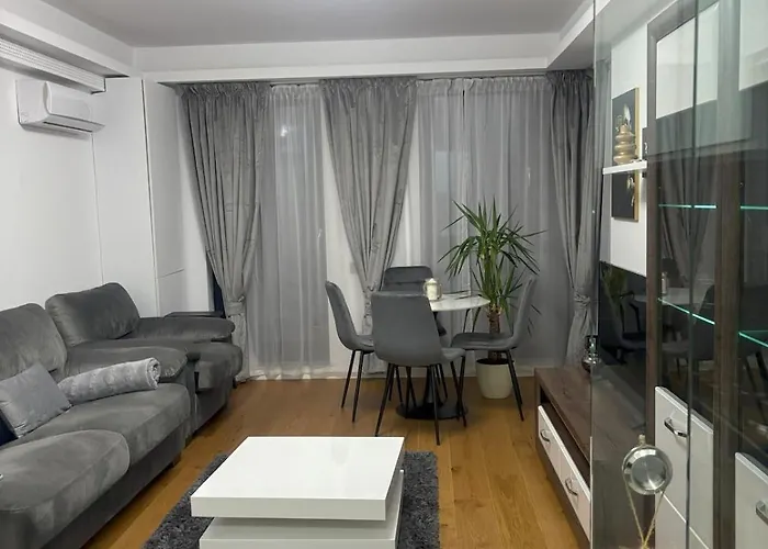 Lamar Parlament De Luxe Apartman *