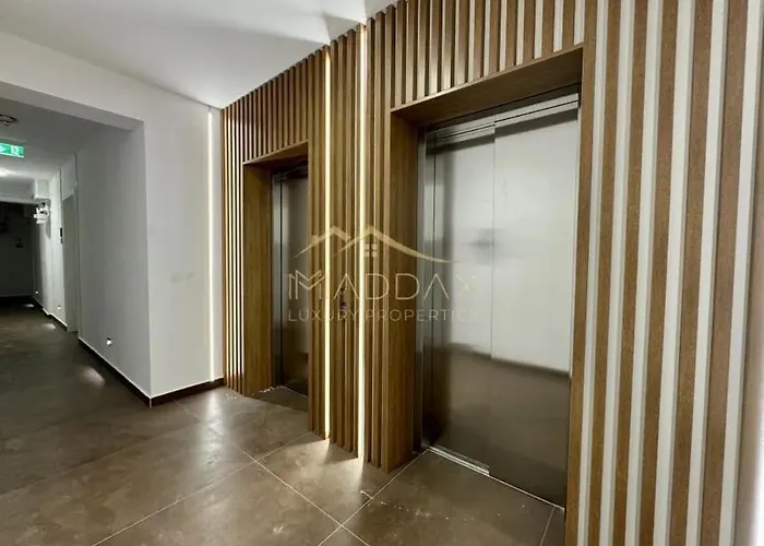 Lamar Parlament De Luxe