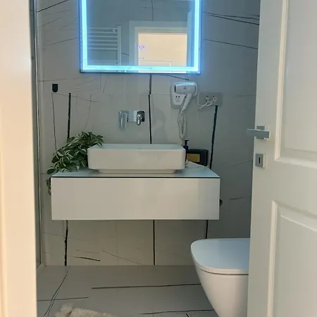 Lamar Parlament De Luxe