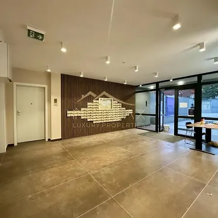 Apartment Lamar Parlament De Luxe *