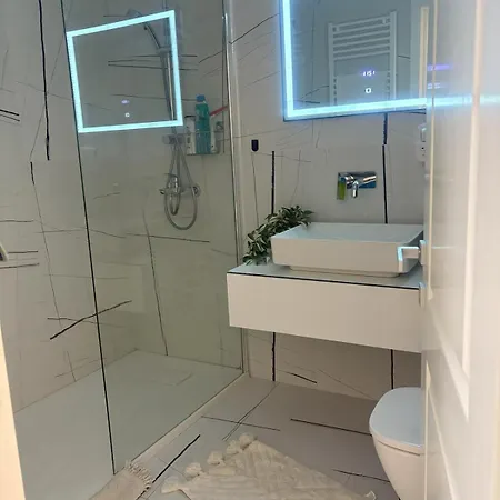 Lamar Parlament De Luxe Apartamento *